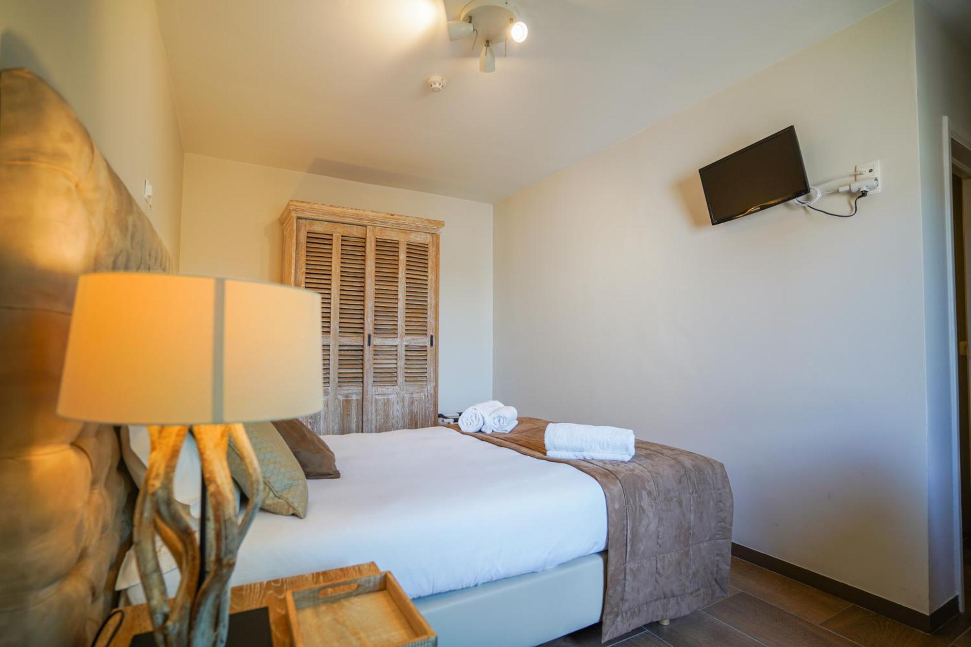 Hotel Au Comte De Mercy Oupeye Habitación foto